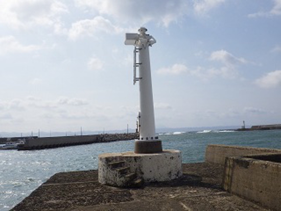 大社港西防波堤灯台